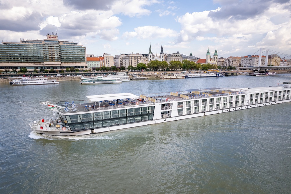 Изображение теплохода 